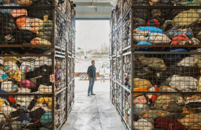 Come vendere, riciclare e donare i propri vestiti usati: la guida completa